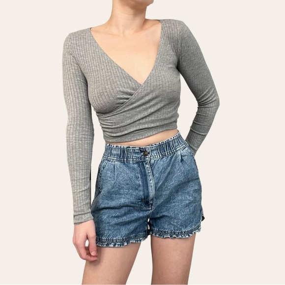 Forever 21 Grey Wrap Crop Top - Picture 2 of 4